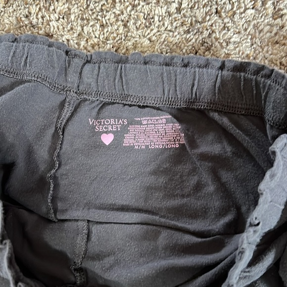 Victoria secret pajamas - Picture 6 of 6